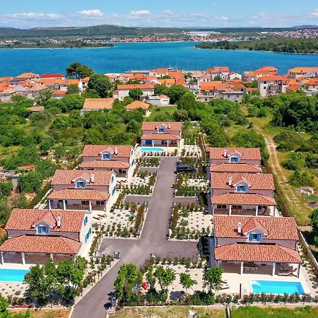 בית נופש Awesome In *