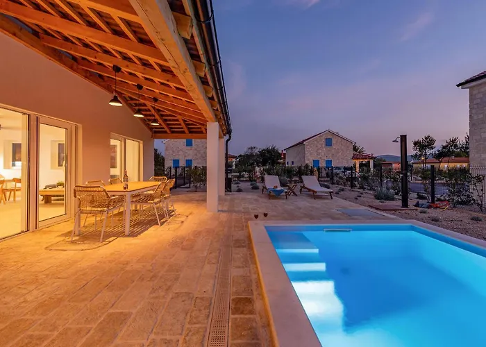 Awesome In בית נופש Pašman