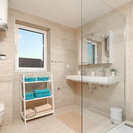 Awesome In Vikendica Pasman