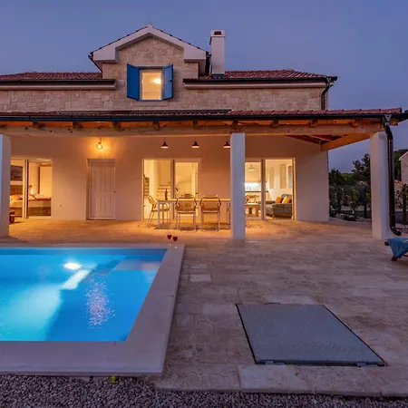 Awesome In Prázdninový dům